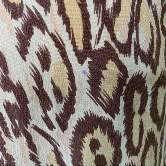 Tucker Women's Leopard Print Long Sleeve 100% Silk Blouse Size Small - Picture 7 of 14